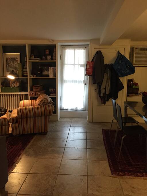 Living/Dining (private entry)
