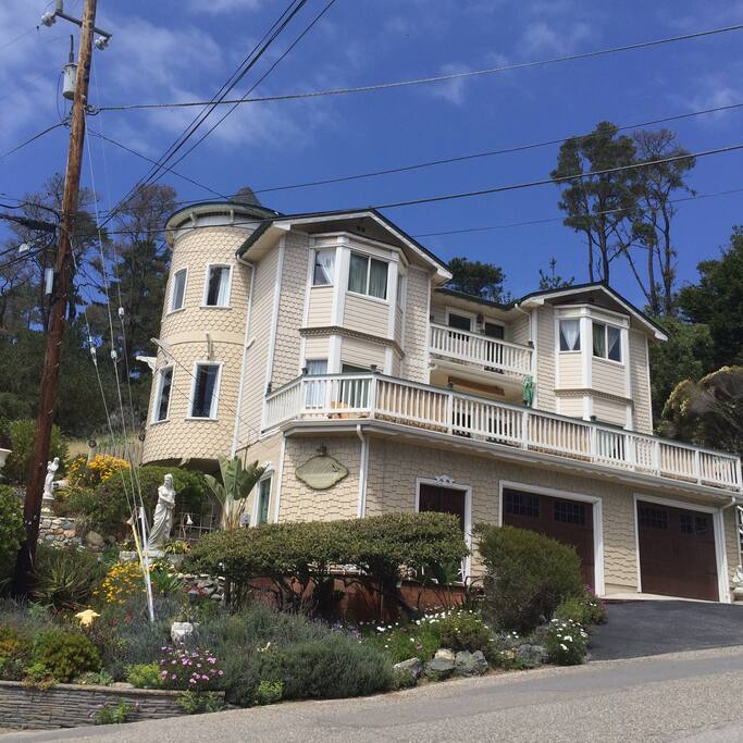 Cambria Victorian Castle Houses for Rent in Cambria, California, United States