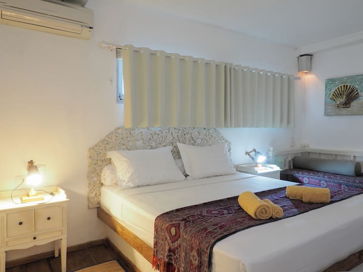 ชั้นล่างของห้องพัก