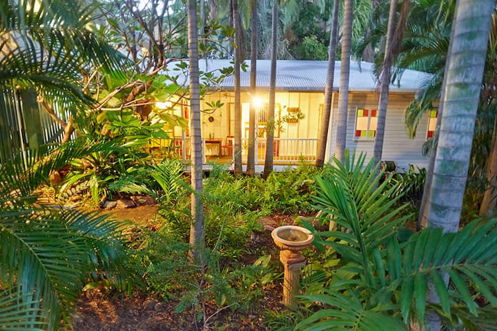 Townsville Inner City Detached Flat (6)