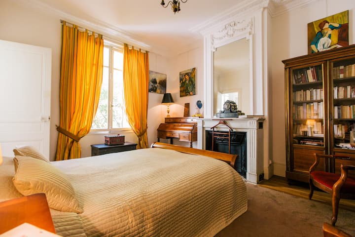 Flat with private garden located in a guest house