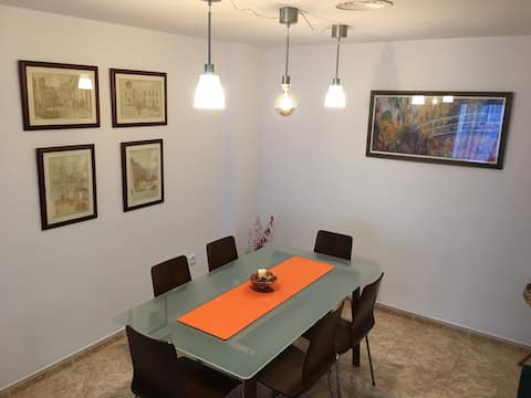 Airbnb con mejor rendimiento: Apartment in Tossa de Mar, a Costa Brava paradise en Tossa De Mar