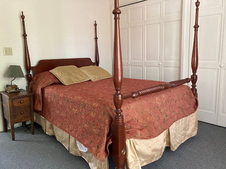 Full bed in middle upstairs bedroom