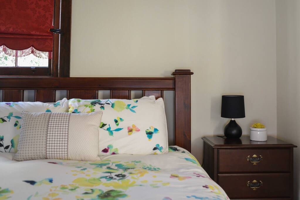 Second bedroom with a Queen bed.