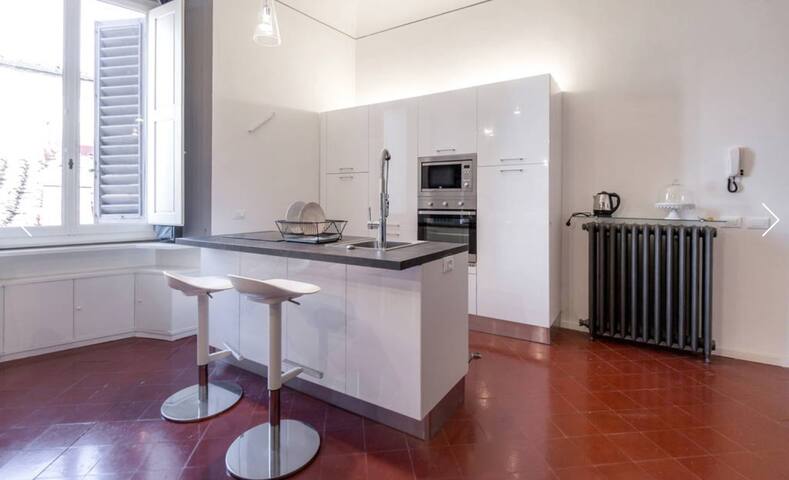 Noble floor of an ancient palace from XIII century gallery image 5