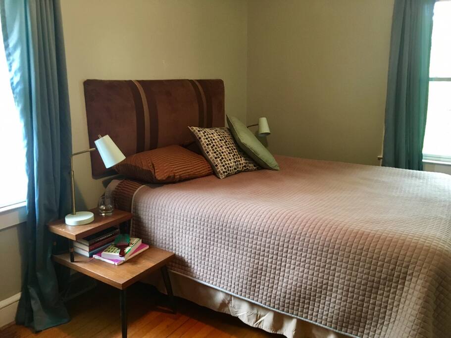 Queen size bed