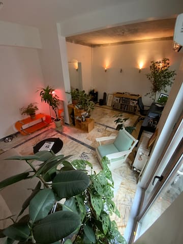 central, well-designed apartment with 2 bedrooms