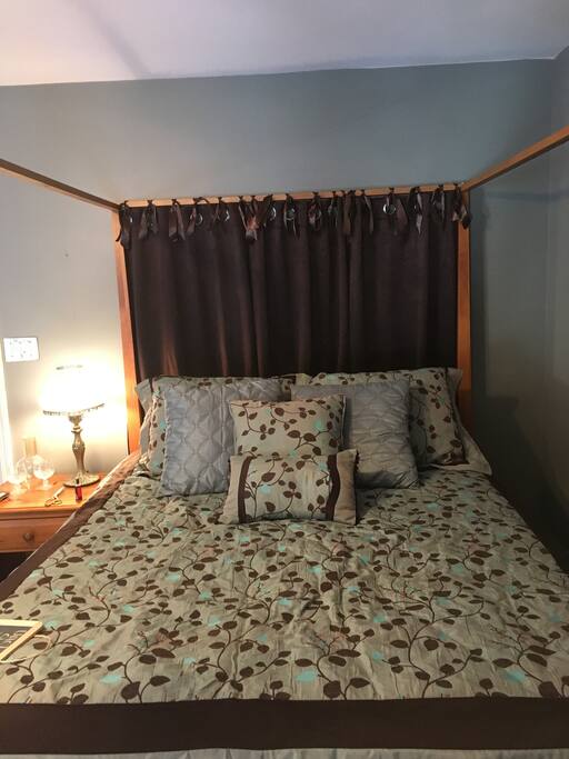 Queen Bed