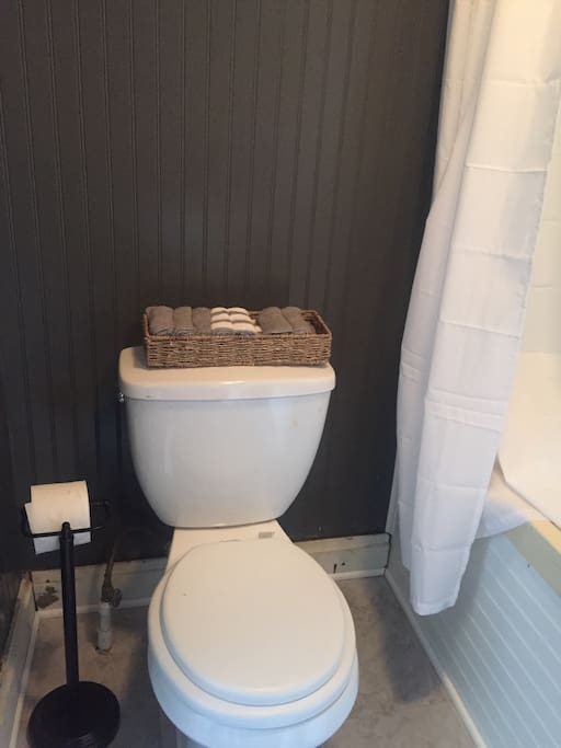 bathroom/hand towels