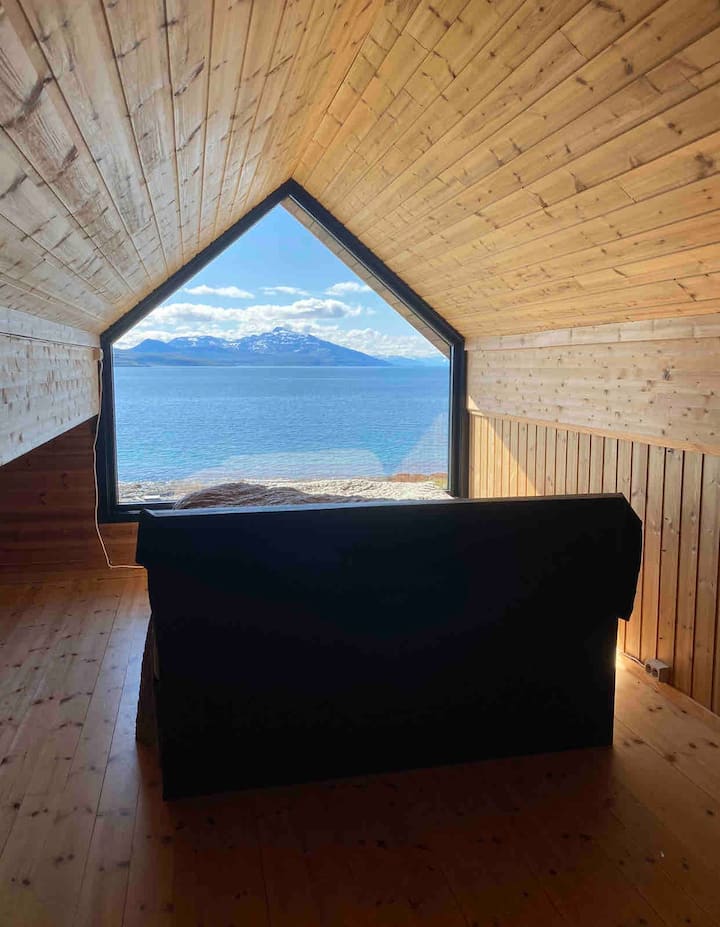 Dhoma e gjumit 3, krevat dopio 150x200 cm me pamje panoramike në Lyngenfjorden