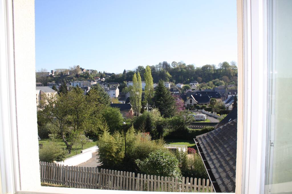 Vue sur le quartier depuis l'étage