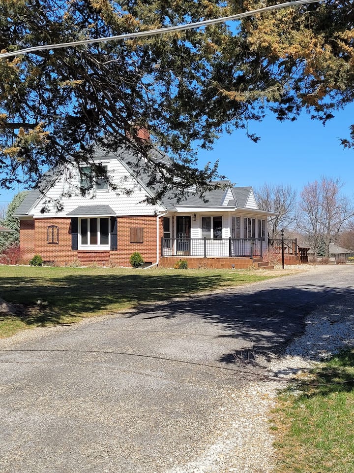 Eldora Holiday Rentals & Homes Iowa, United States Airbnb