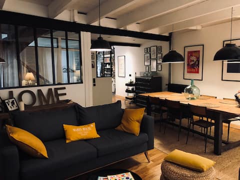 Popular Airbnb listing: La Maison des Vignes • Terrace & Balcony in Morlaix