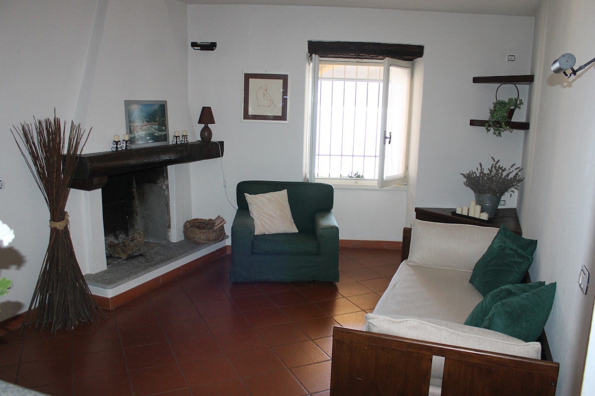 Propriété Airbnb réussie: La casa dei portici à Mandello Del Lario