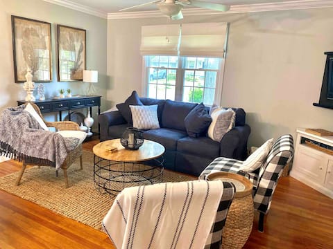 Top performing Airbnb: Cozy Cottage Sag Harbor in Noyack