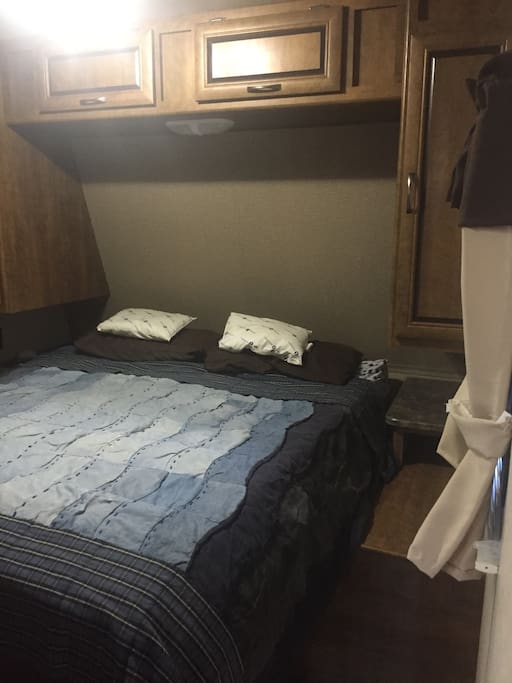 Master Bedroom w/ privacy door