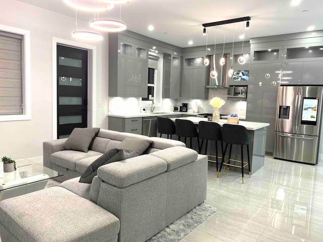 NewHouse@PNE-BigBackyard+FreeGarage+Cruiseship