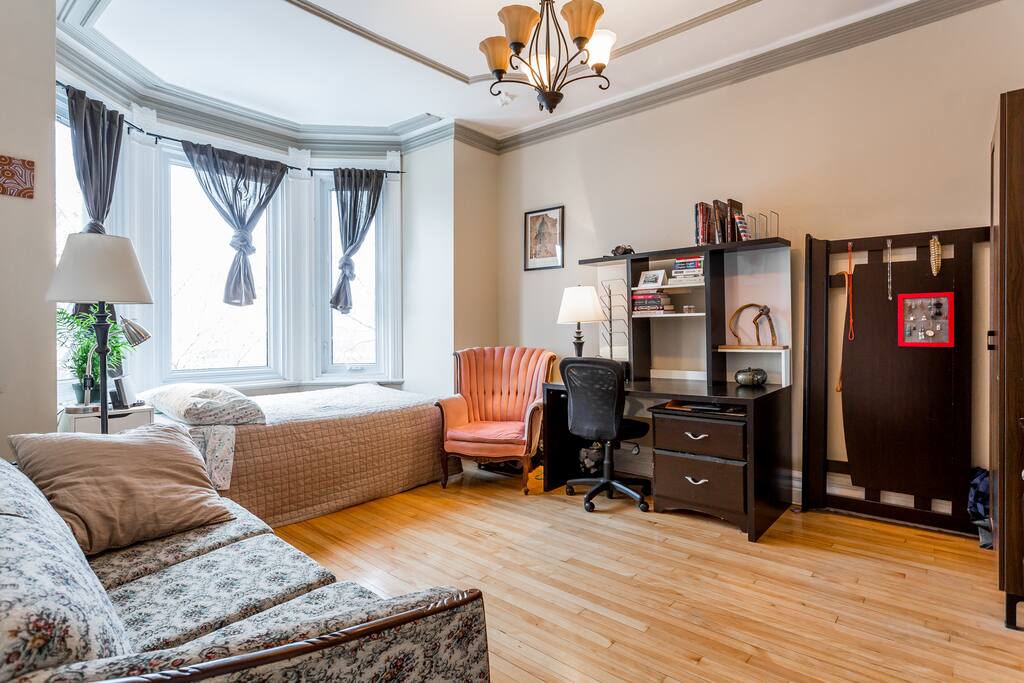 Bay Window Bedroom 2