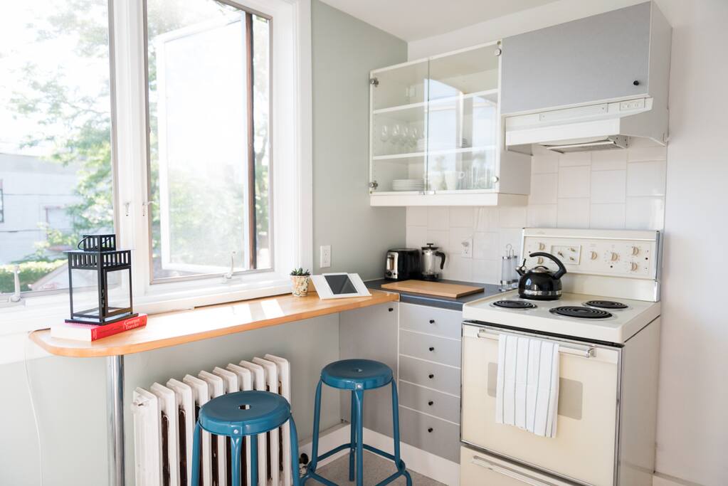 Kitchen View 1 - Breakfast Nook