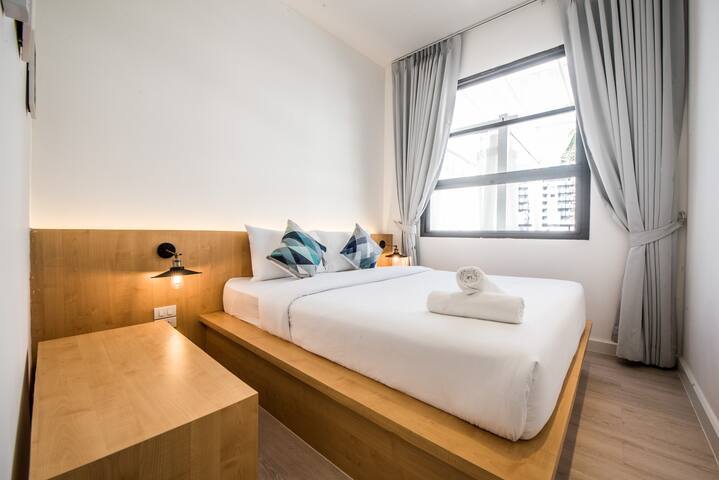 Spacious 3BR Penthouse • 5 mins Walk to EmQuartier gallery image 4