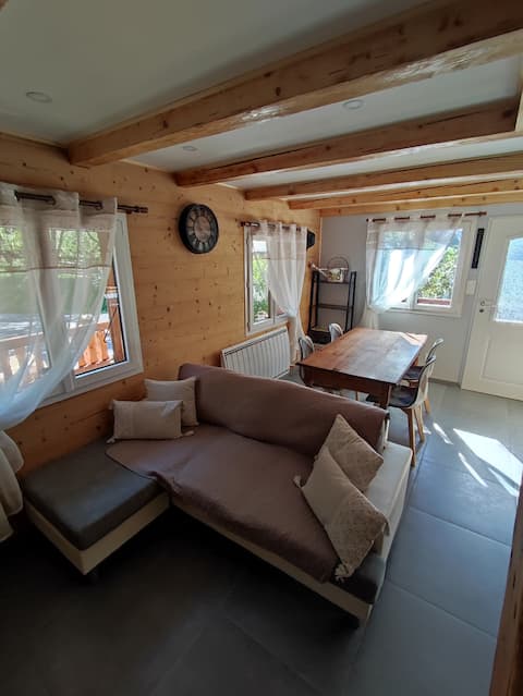 Annonce Airbnb populaire: Chalet at the foot of the mountains à Talloires Montmin