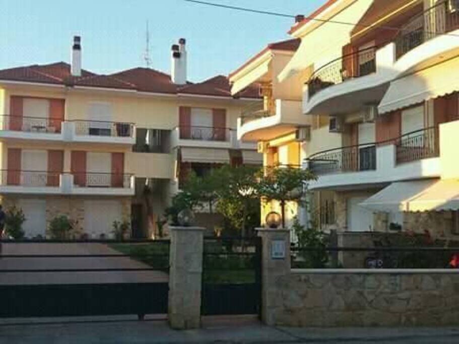Πρόσοψη κτιρίου καταλύματος