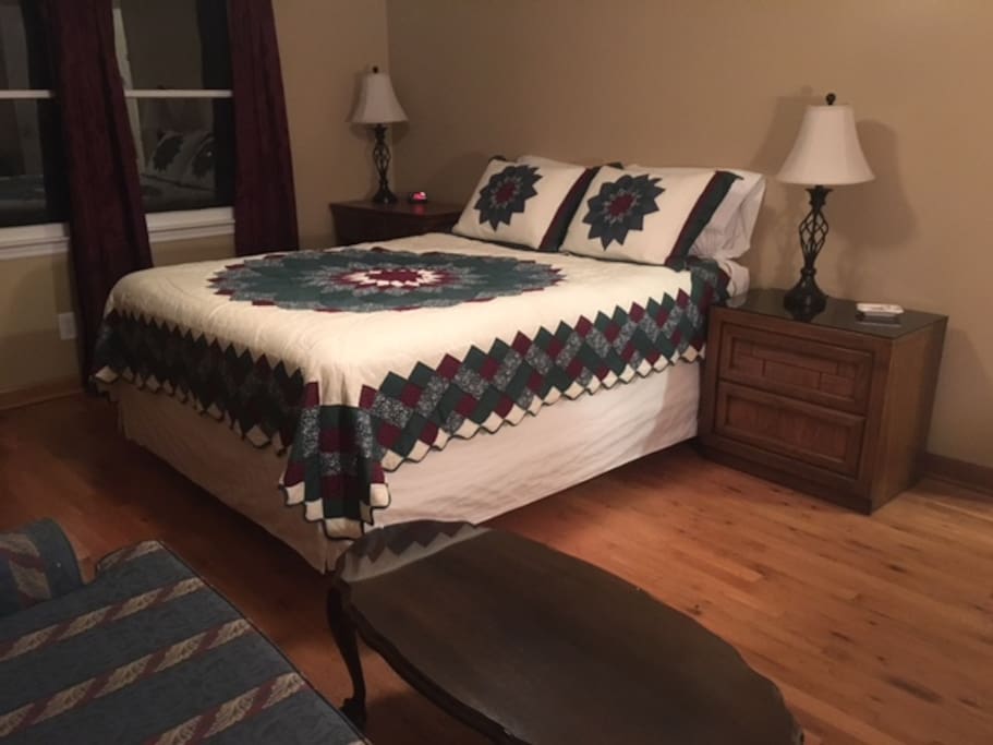 Suite 4, view 2