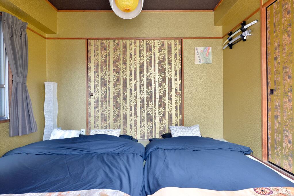 Bed room