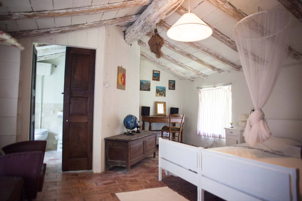 White Bedroom with bathroom - Camera Bianca, matrimoniale con bagno