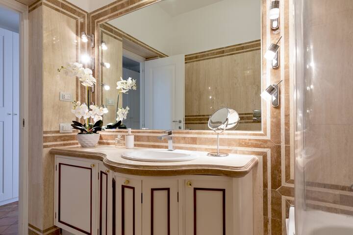 PresidentialPenthouseNavona -Temporary scaffolding gallery image 5