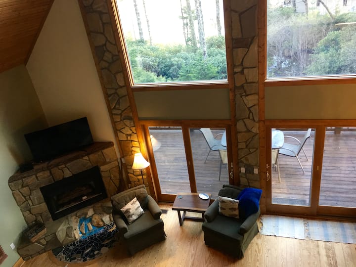 Lakefront, Mountain View, Waterfall, 3b/3bth - サファイア, NC