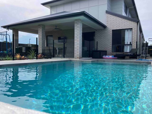 PalmView Paradise – Family Friendly Home