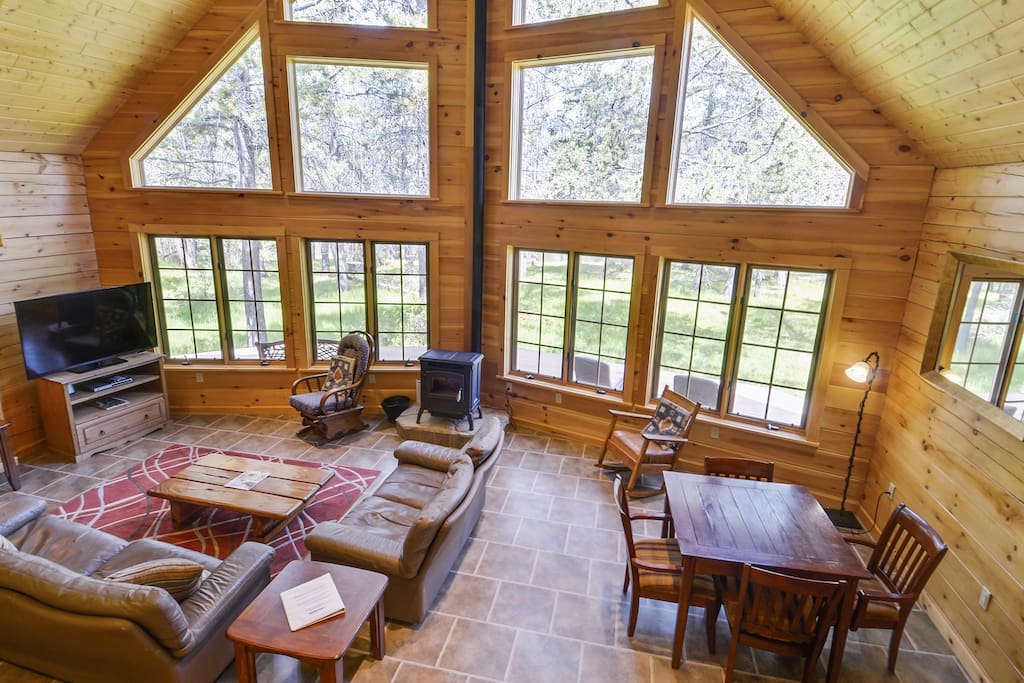 Chair,Furniture,Indoors,Room,Dining Room