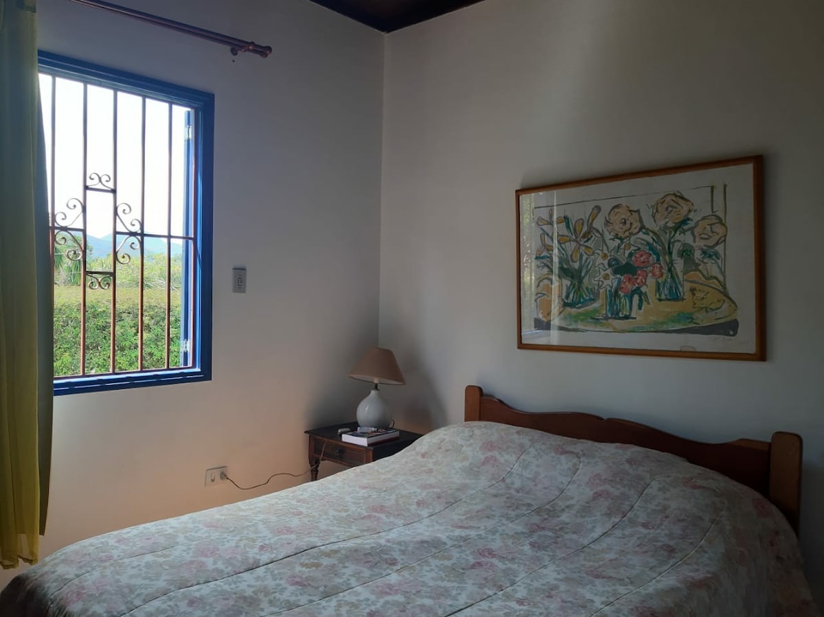 Საძინებელი 2, ორადგილიანი საწოლით