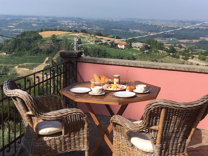 Barolo Villa. Views & Exceptional Kitchen