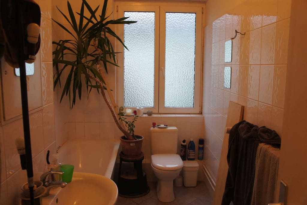 Bad mit Wanne