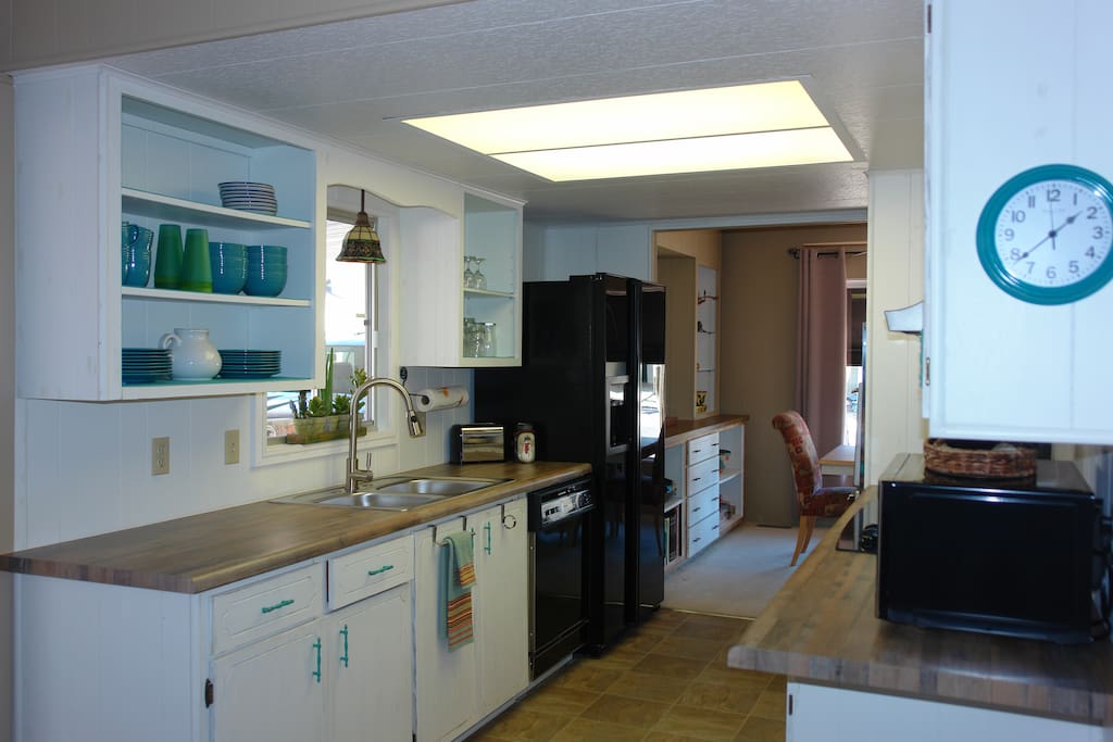 Well equipped Kitchen
