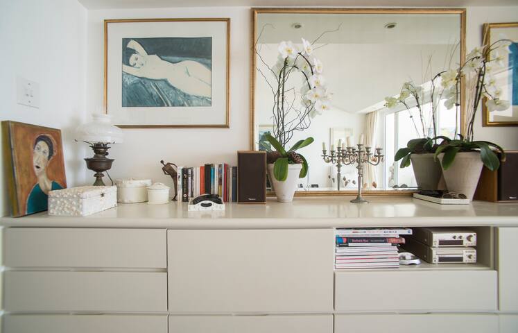 Beachfront apartment on Clifton gallery image 5