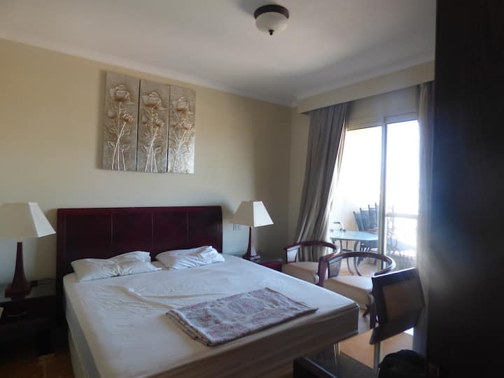 najväčšia hlavná izba s kúpeľňou 
غرفة ١ مع حمام 