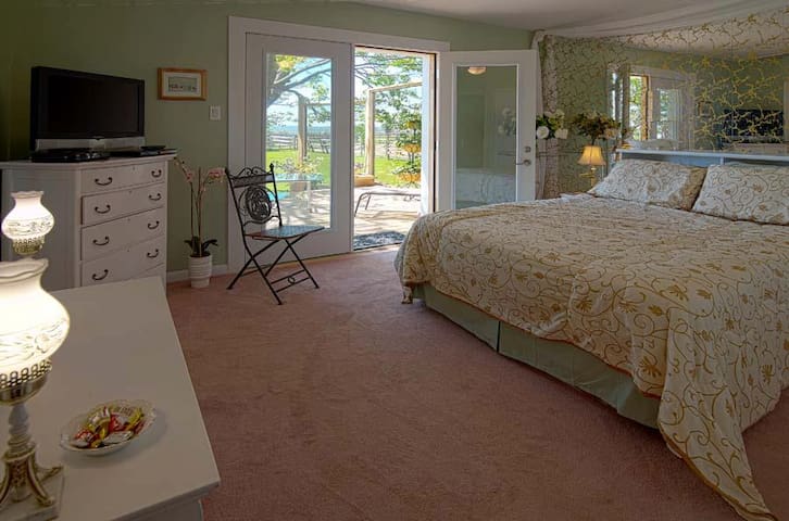 Royal Garden - B and B at the Ranch