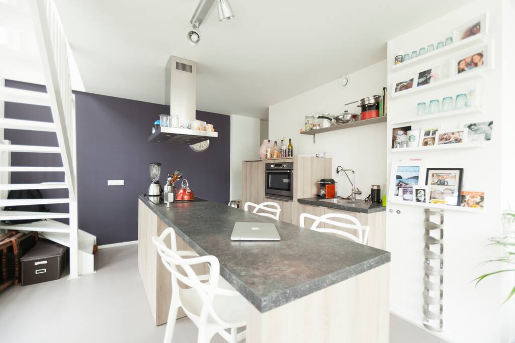 Well equipped kitchen.