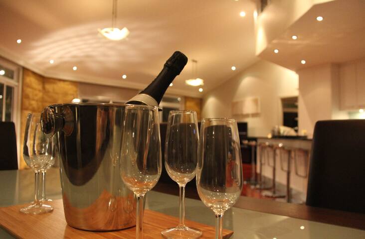 The World Famous ROTATING HOUSE gallery image 5