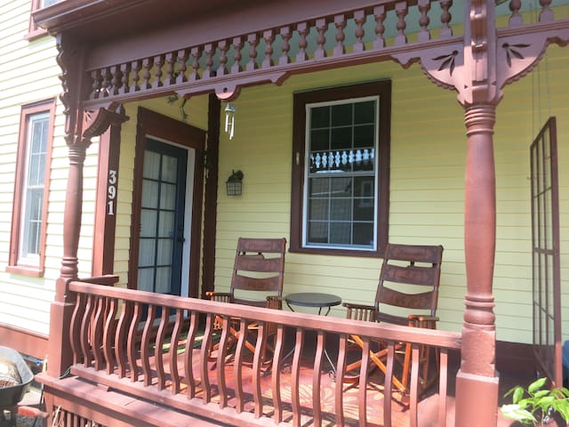 2 bedroom Gem on St Lawrence River