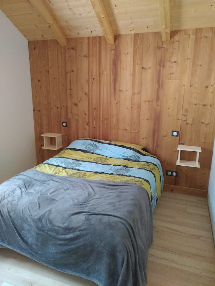 Vänster sovrum 1 dubbelsäng