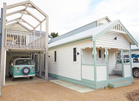 Ballara #10 Boathouse