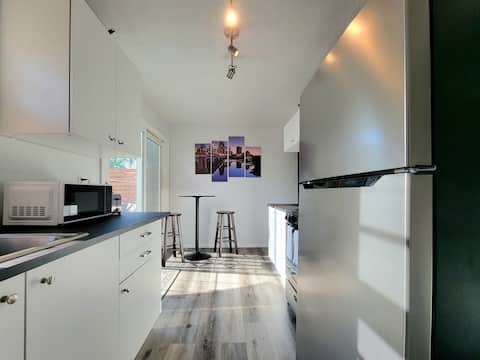 Cozy Home w/Private Backyard, Close to Downtown!