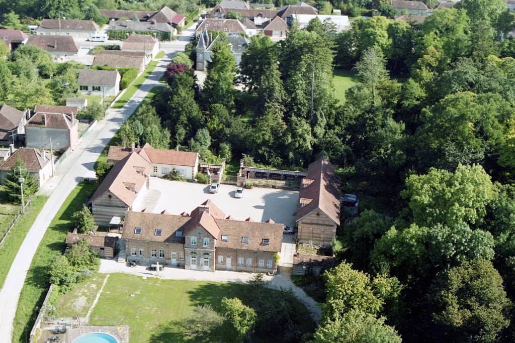 vue aérienne de la propriété