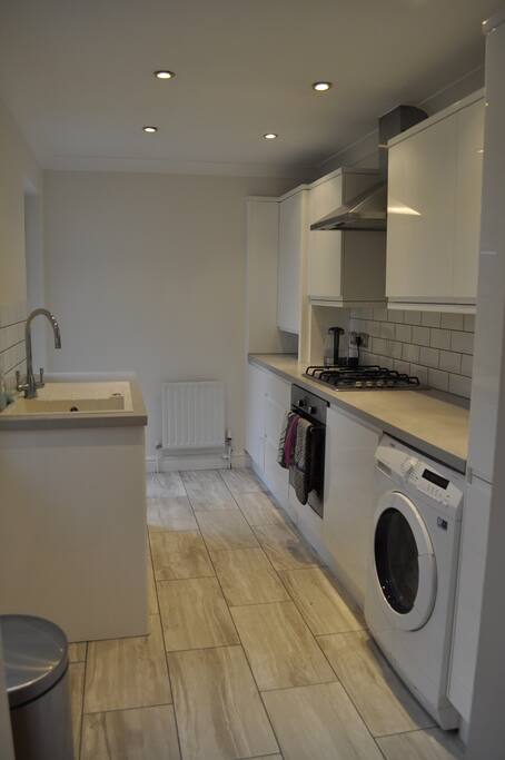 The kitchen and dining room are available for use