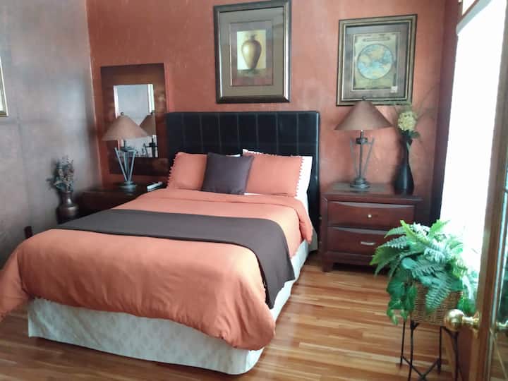 Გარდერობი ჩაიდანი 152 × 203 სმ საძინებელში