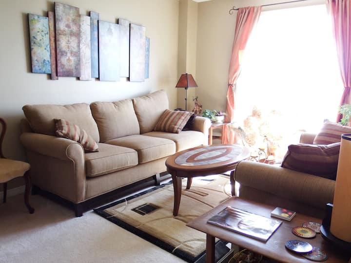 Waterfront Townhouse For Rent - Kingston